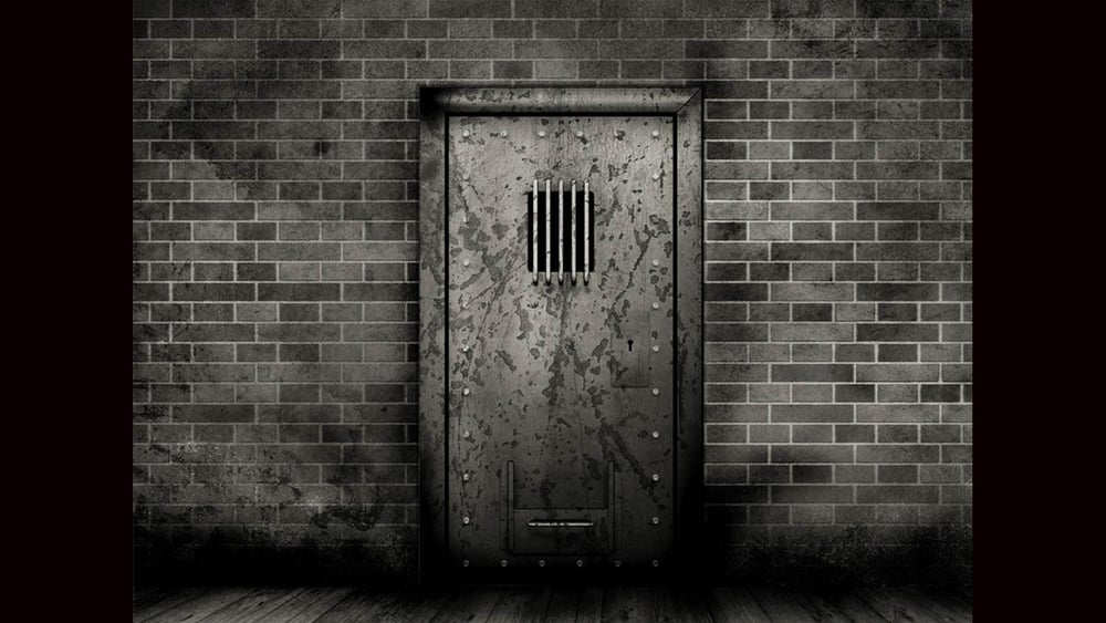 Der Bericht «Crushing Humanity. The abuse of solitary confinement in Egypt's prisons.» fasst die Fälle von 36 Gefangenen in Isolationshaft zusammen © Kjpargeter / Freepik