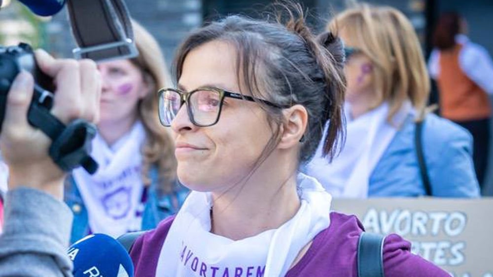 Vanessa Mendoza Cortés ist die Präsidentin von Association Stop Vioencies in Andorra, die sich gegen geschlechterbasierte Gewalt und für die Entkiminalisiserung des Schwangerschaftsabbruchs einsetzt. © Associacio Stop Violencies