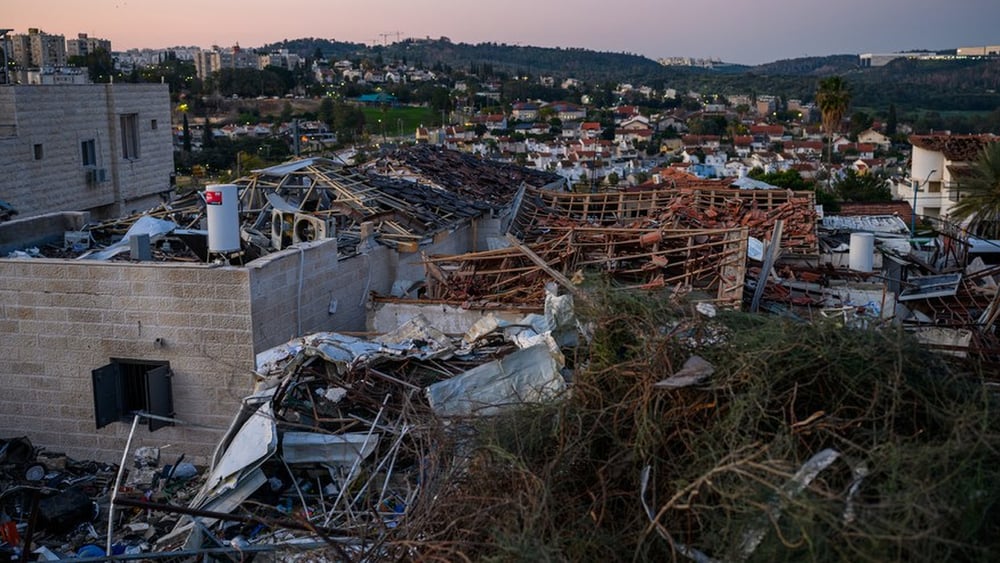 Zerstörtes Gebäude in Beit Shemesh, Israel, das von einer iranischen Rakete zerstört wurde.