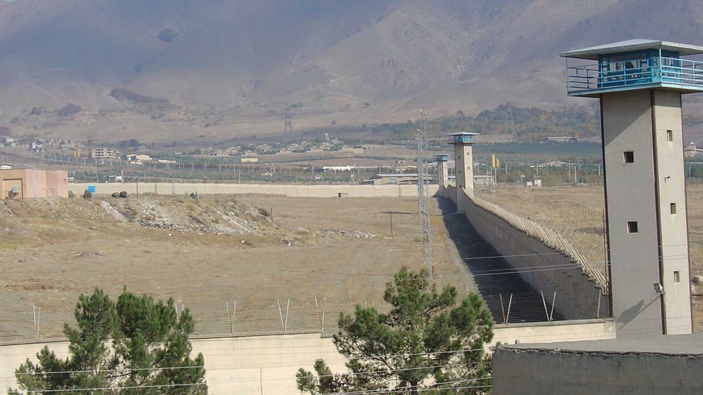 Das Gohardasht-Gefängnis, auch bekannt als «Rajai-Shahr» in welchem viele politische Häftlinge und Gewissensgefangene einsetzen. Und in welchem vermehrt hingerichtet wird. © Ensie & Matthias / wikimedia
