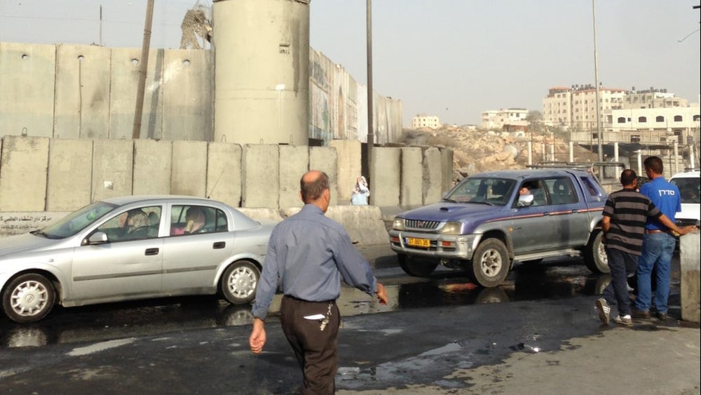 Am Checkpoint von Qalandia © Jacob Burns / Amnesty International