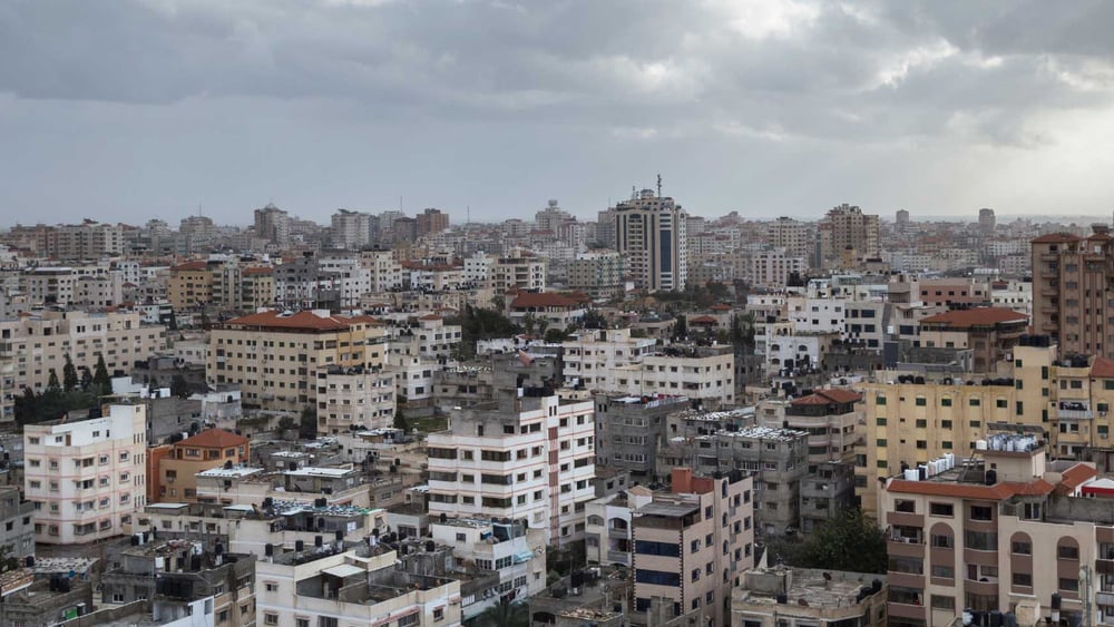 Im dichtbesiedelten und abgeriegelten Gazastreifen (hier Gaza City) sind die Lebensbedingungen hart, die Arbeitslosigkeit liegt bei mehr als 40 Prozent. Seit 2007 wird der Gazastreifen durch die Hamas kontrolliert. © Hazem Swidan /shutterstock.com