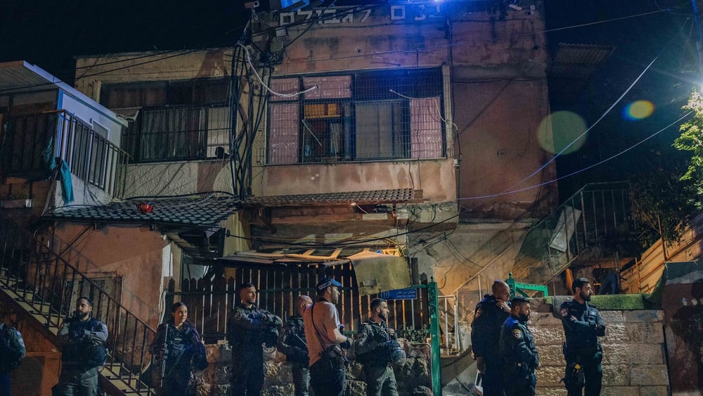 Israelische Sicherheitskräfte vor einem Haus in Ost-Jerusalem. © Amnesty International