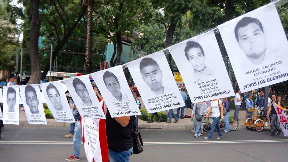 Demonstration in Mexico City, 11 Monate nach dem Verschwinden der 43 Studenten © Amnesty International