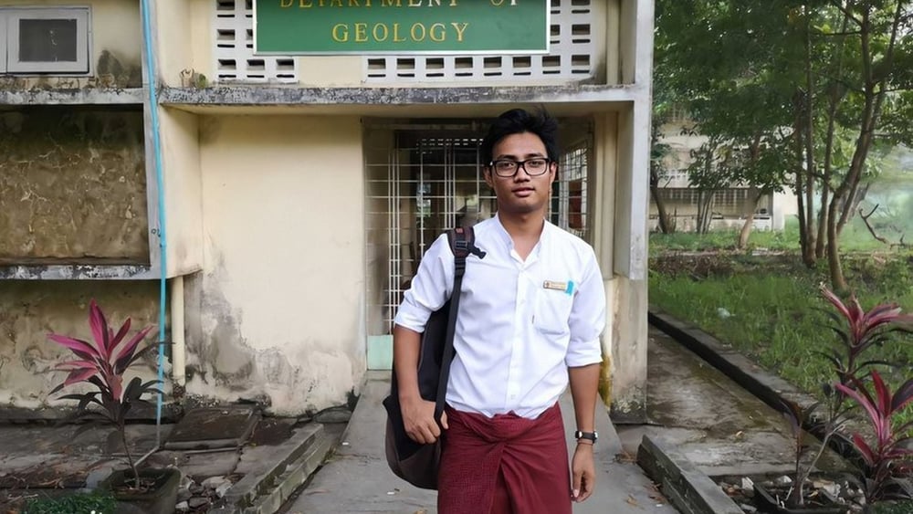 Paing Phyo Min, Mitglied der satirischen Dichtergruppe "Peacock Generation" © Privat