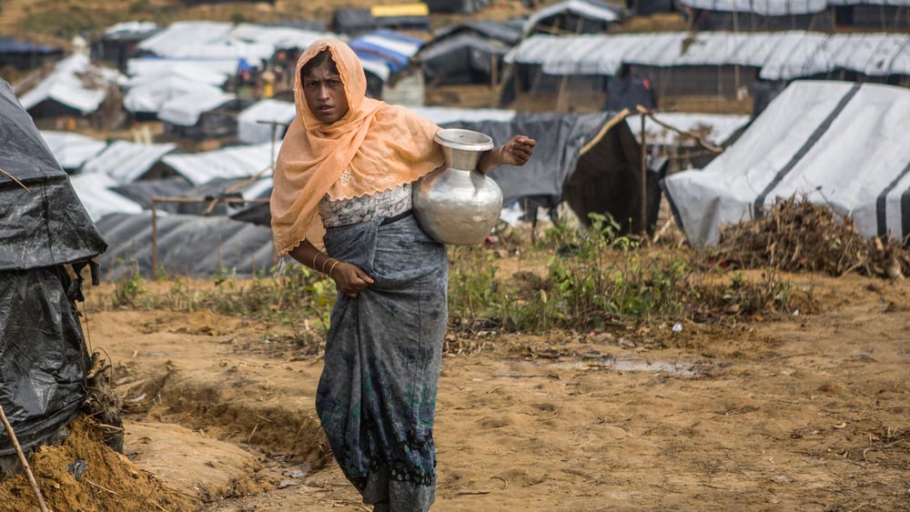 Eine Rohingya-Flüchtlingsfrau im Kutupalong Flüchtlingslager in Bangladesch. © Andrew Stanbridge / Amnesty International