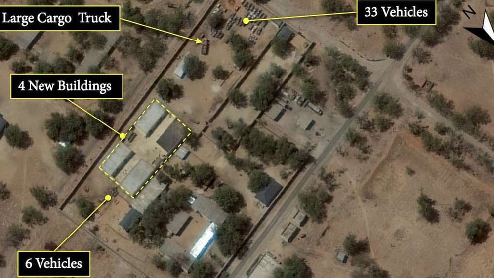 Satellitenbilder vom Februar 2016 zeigen neu gebaute Zellen, wie von Augenzeugen beschrieben. © 2016 DigitalGlobe