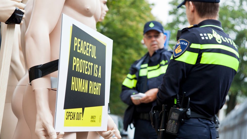 Symbolbild (nach Ablauf der Bildrechte vom Originalbild) © Amnesty International (Photo Karen Veldkamp)