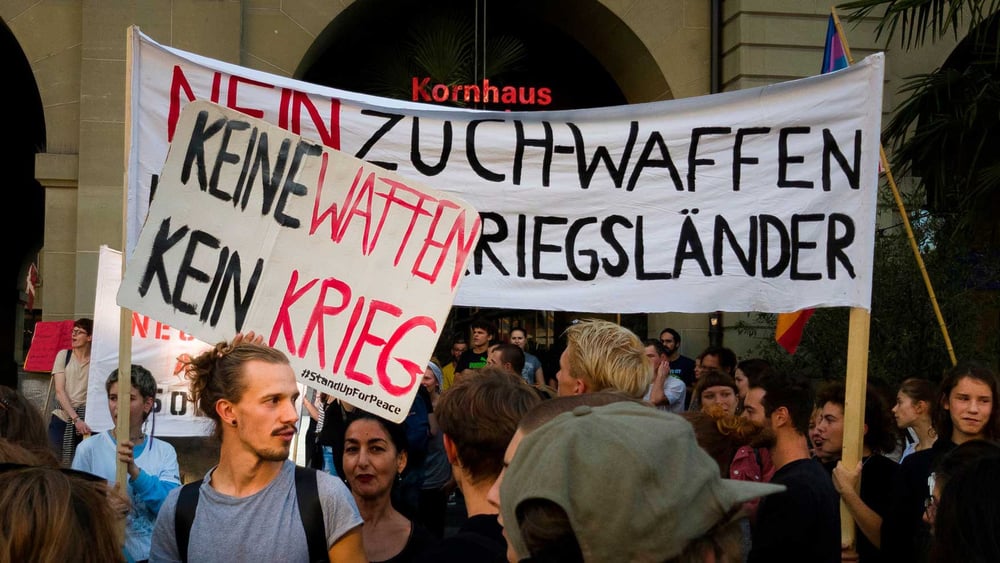 Demonstration gegen Waffenexporte in Bürgerkriegsländer am 4. September 2018 in Bern. © Pavalache Stelian / Shutterstock.com