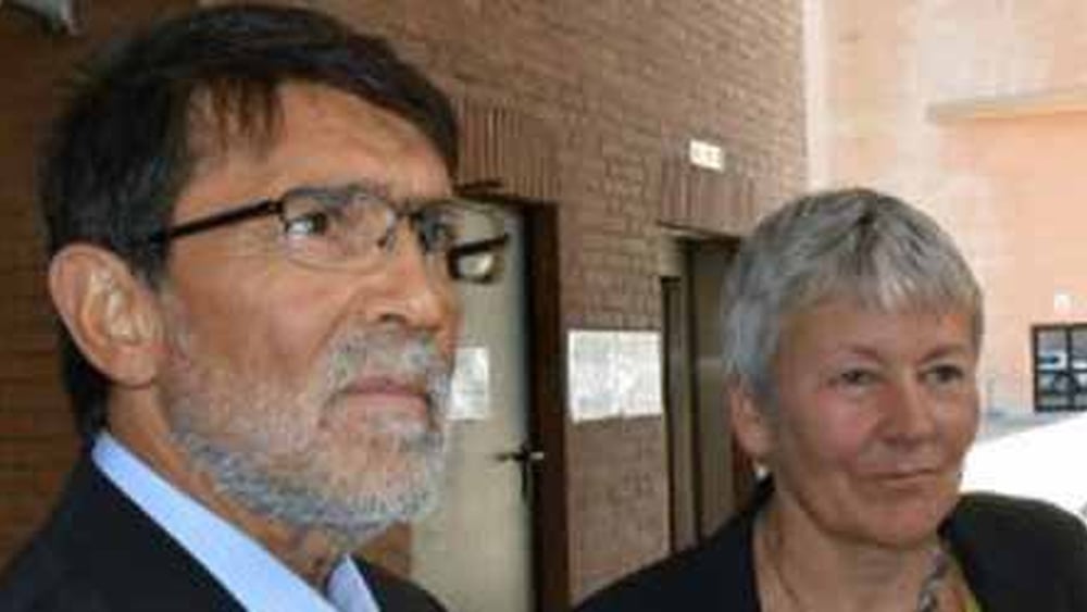 Rachid Mesli mit Amnesty-Vertreterin Denise Graf © R.it