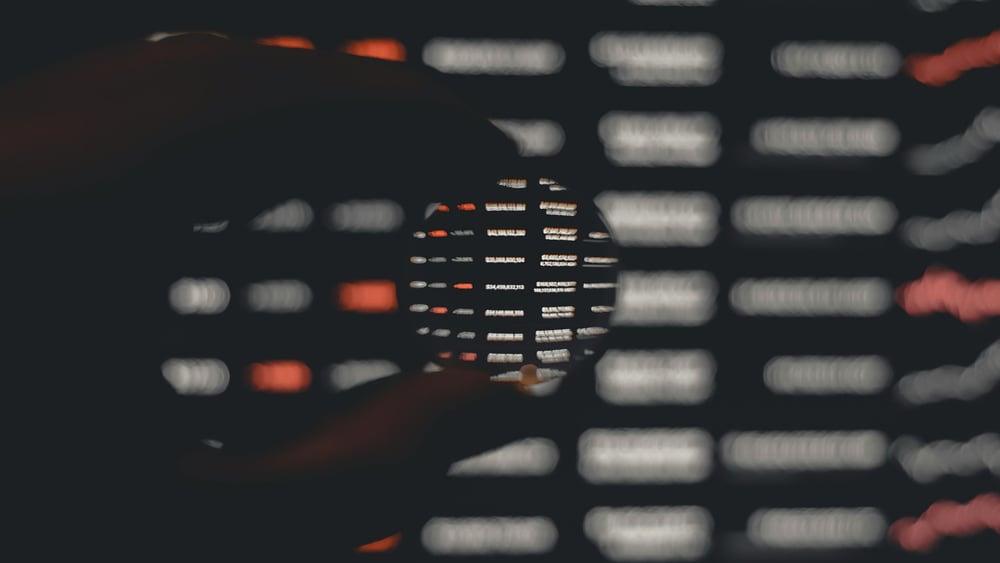 Die geplante Revision des Nachrichtendienstgesetz (NDG) und der Ausbau der Überwachungsbefugnisse des Nachrichtendienstes des Bundes (NDB) müssen angepasst werden, damit die Menschenrechte gewahrt bleiben. © Sajad Nori