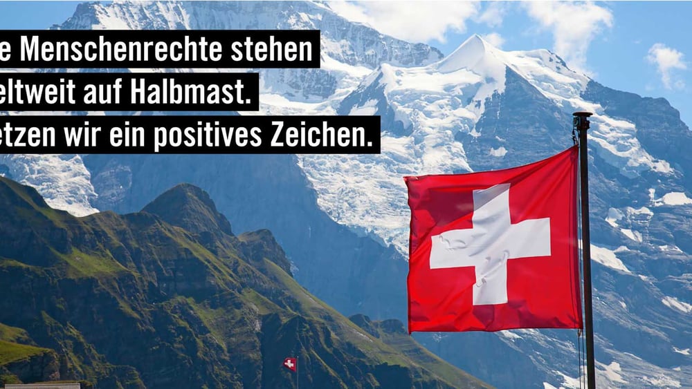 «Die Fremde Richter-Initiative der SVP ist ein Angriff auf die Menschenrechte.» Titelbild des Flyers, der an 2,5 Millionen Schweizer Haushalte geht. © AICH