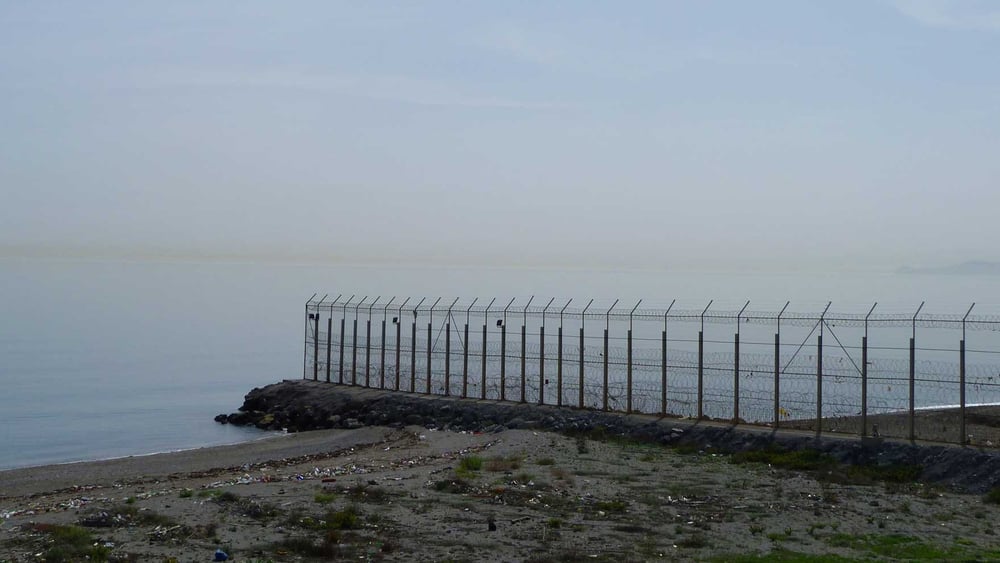 Grenzzaun in Tarajal, zwischen Marokko und der spanischen Exklave Ceuta. © Amnesty International