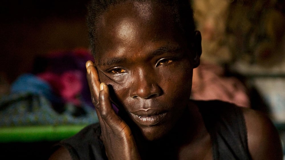 Im Konflikt zwischen der Regierung des Südsudan und der Oppositionskräfte von 2013 bis 2015 hat keine der Konfliktparteien Rücksicht auf die Zivilbevölkerung genommen. Der Mann dieser Frau wurde am Vorabend getötet. © Tim McKulka