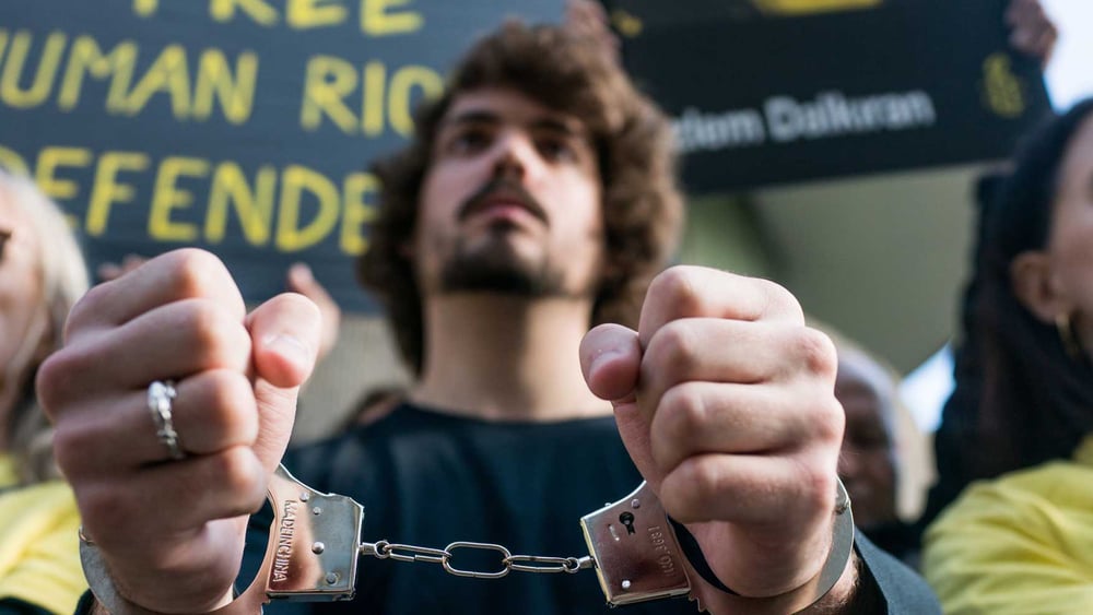 Protestaktion vor der türkischen Botschaft in Paris. © Colin Poiraut