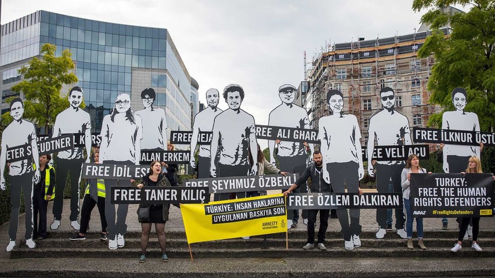 eltweit engagieren sich seit 2017 Zehntausende AktivistInnen für die angeklagten MenschenrechtsverteidigerInnen in der Türkei. © Amnesty International