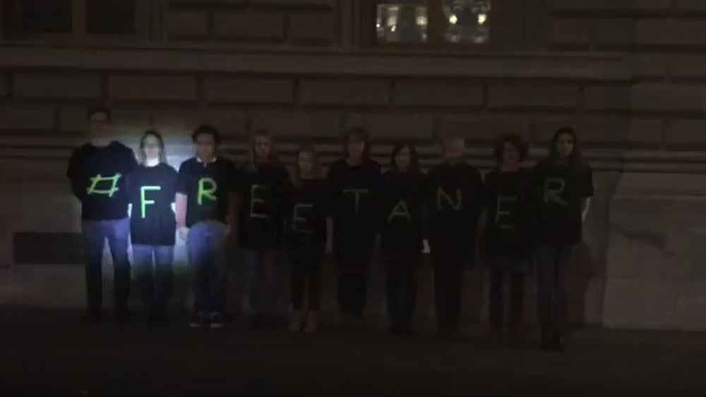 Weltweit verlangten Menschen die Freilassung von Taner Kılıç und weiterer MenschenrechtsverteidigerInnen in der Türkei. © Pierre-Yves Brunaud