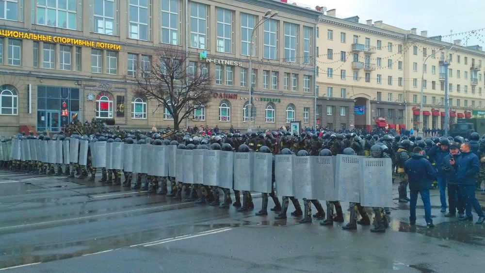 Das massive Polizeiaufgebot bei den Protesten in Minsk vom 25. März 2017. © Спадар Бурак