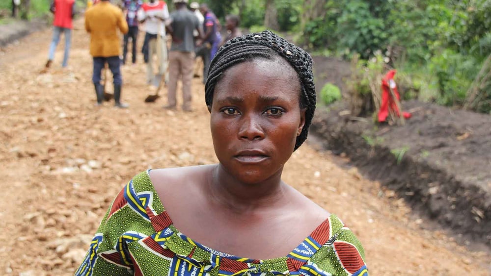 Die vertriebene Masika Bahondira fand mit ihren drei Kindern Zuflucht bei Fremden in dem Ort Lume im Osten der Demokratischen Republik Kongo. | © Bettina Rühl