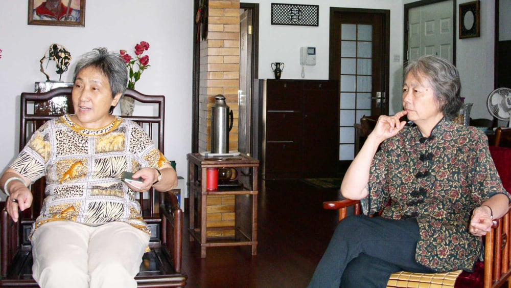 Die Gründerinnen der Mütter von Tiananmen, Zhang Xianling (links) und Ding Zilin, im Jahr 2003. © Tiananmen Mothers Campaign
