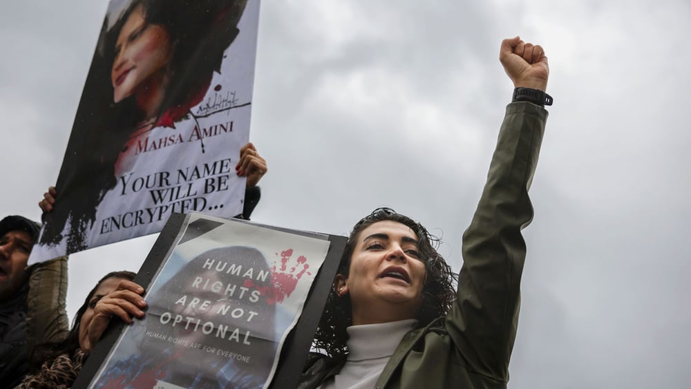 Frauen stehen an der Spitze der Proteste: Für ihre Rechte riskieren sie ihr Leben. © KEYSTONE / Michael Buholzer