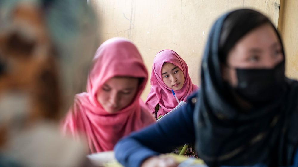 Women for Afghan Women engagierte sich auch für die Bildung von Frauen. © Daniel Pilar / laif