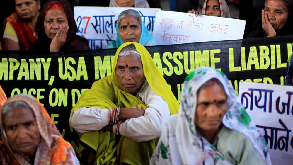 Die Wut ist gross: Überlebende demonstrierten auch am 27. Jahrestag der Katastrophe in Bhopal gegen das Unternehmen Dow Chemicals. © Rafiq Maqbool / AP / Keystone