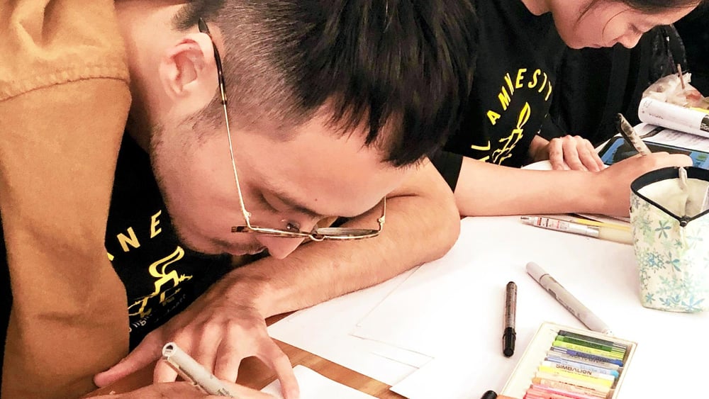 Auf der ganzen Welt werden jedes Jahr wie hier in Taiwan Briefe für Menschenrechtsverteidiger*innen geschrieben. Mit Erfolg! © Amnesty International Taiwan