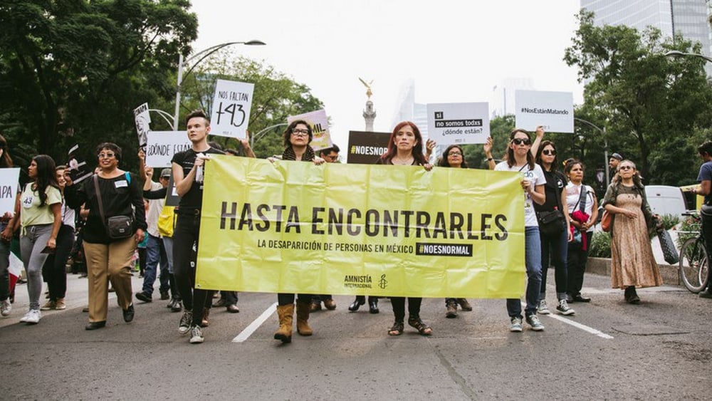 Demonstration in Mexiko-Stadt in Zusammenhang mit dem Verschwindenlassen von 43 Student*innen © Amnesty International