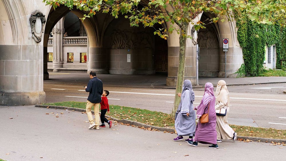 Spaziergang in Zürich © Roman Babakin / shutterstock.com