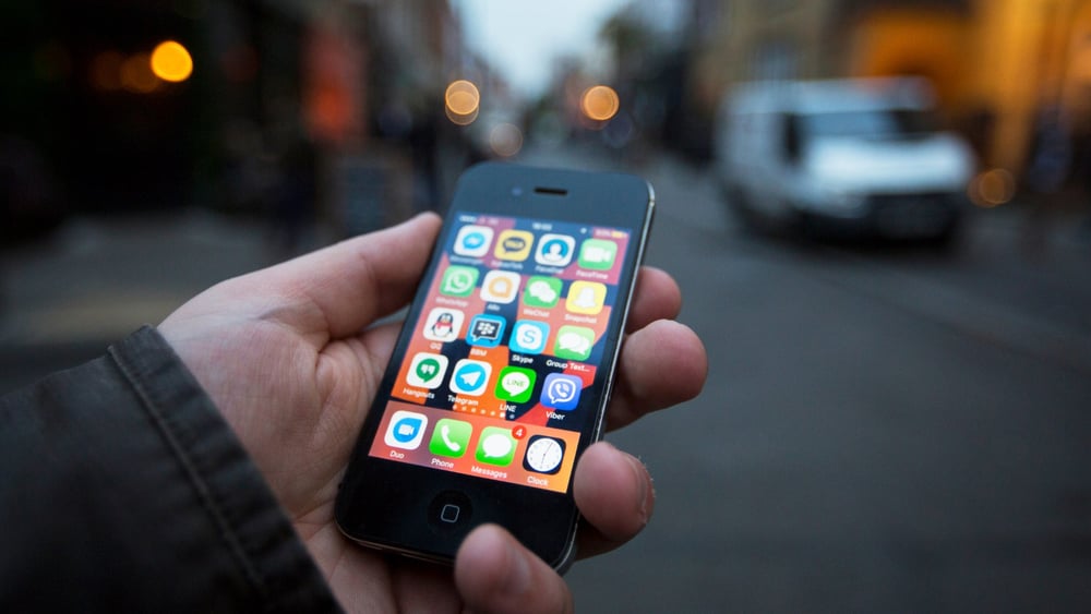 Eine Untersuchung von Apps zur Kontaktverfolgung durch Amnesty International zeigt grosse Risiken für die Menschenrechte. © Amnesty International