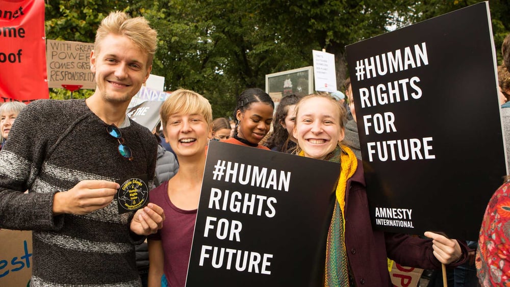 Überall auf der Welt engagieren sich Menschen – gerade junge Menschen – für Klimaschutz. © Amnesty International / Photo: Jarek Godlewski