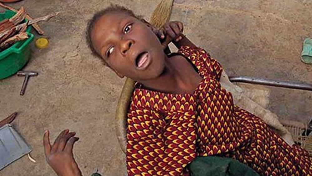 Fiddausi Abdullahi Madaki, une jeune Nigériane de 13 ans, fait partie des personnes sur lesquelles Pfizer a testé son médicament lors de l’épidémie de méningite qui a ravagé la province de Kano en 1996. © RENTERS / Mike Oboh