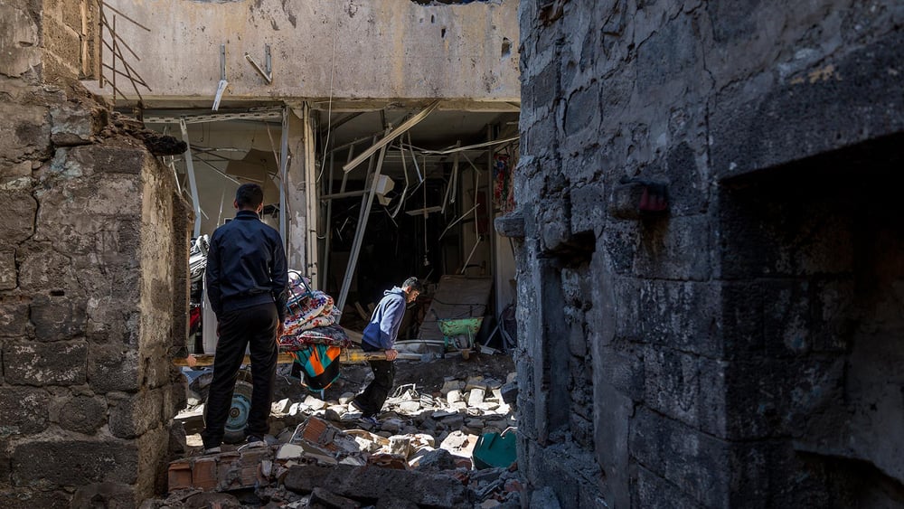 Diyarbakir, le 3 février 2016, les autorités turques ont donné une journée à la population kurde du quartier de Sur pour rassembler ses affaires et fuir. © Gael Cloarec