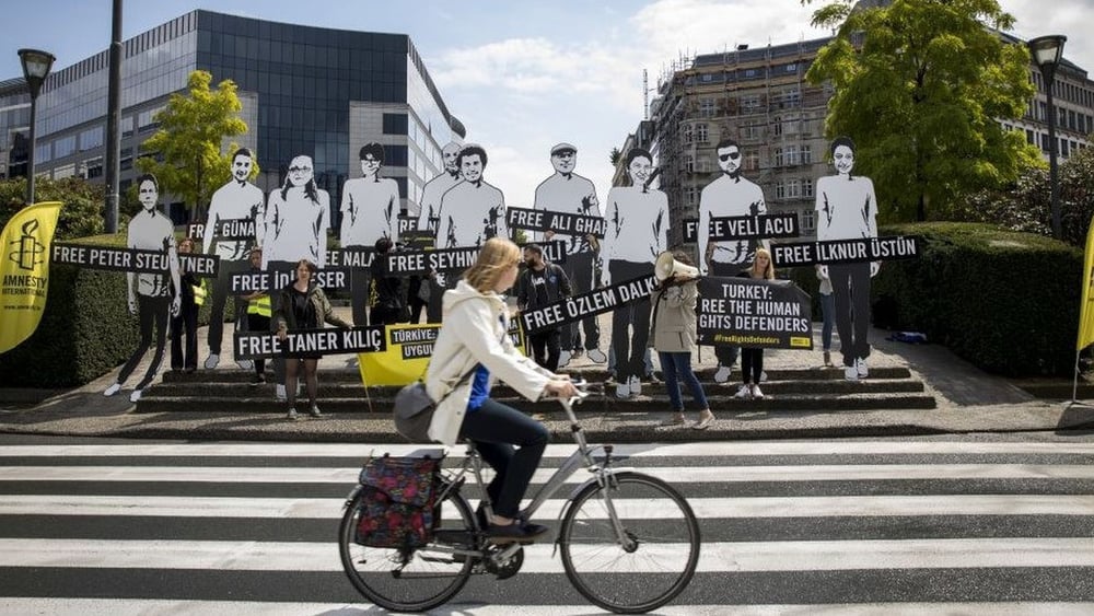 © Richard Burton / Amnesty International