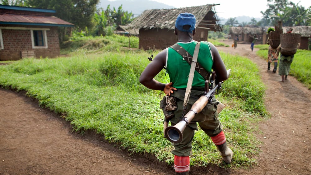 La région du Kivu (RDC) est grangénée par les conflits entre les diverses troupes rebelles. Ici, un soldat du FDLR (Forces démocratiques de libération du Rwanda). ©Blattman