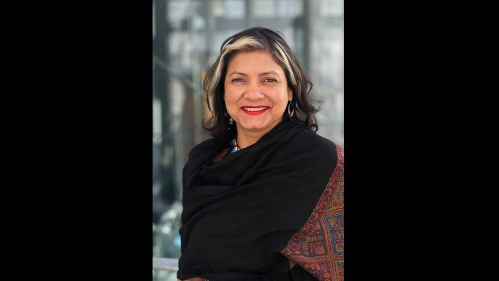 La brésilienne Claudelice da Silva Santos dénonce les violations des droits humains résultant de l'accaparement de terres, de l'exploitation forestière et de crimes contre l'environnement. Son militantisme lui vaut d’être régulièrement menacée. ©Miguel Bueno pour le FIFDH