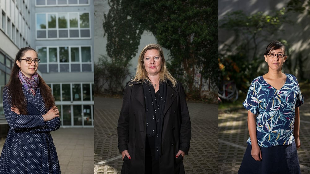 Elles apportent de nouvelles perspectives aux médias : Alina Ryazanova, Konstantina Vassiliou-Enz et Rebecca Roth (de gauche à droite). ©Michael Danner