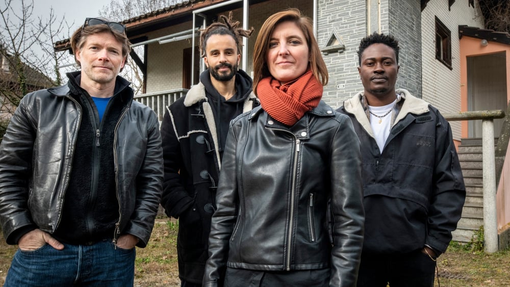 Pour son long-métrage Dynamic Wisdom, Elise Shubs a accompagné le collectif d’une vingtaine de requérants d’asile nigérians qui occupaient une maison vide sur les hauts de Lausanne. © Florian Cella/24Heures