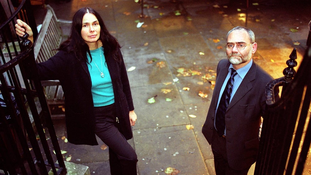 Jo Berry et Patrick Magee, l’ancien combattant de l’IRA responsable de la mort du père de la Britannique, travaillent aujourd’hui ensemble pour promouvoir la paix. © Lourdes Segade/Polaris/laif