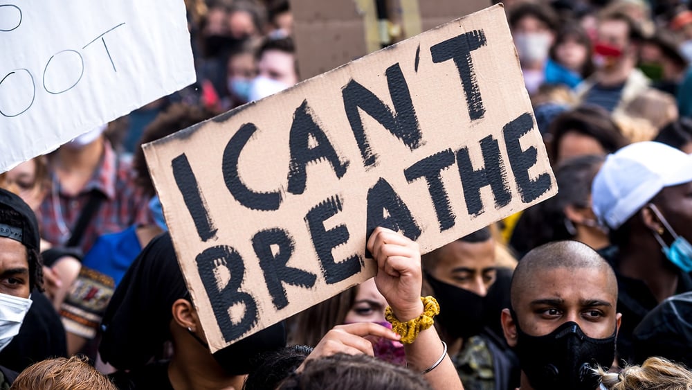Environ 50 000 personnes ont participé à une manifestation contre le racisme à Vienne le 4 juin 2020. ©  	Christopher Glanzl / Amnesty International Austria