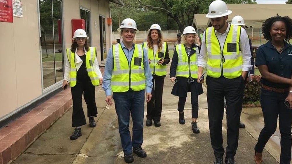 Ignazio Cassis lors de sa visite de la mine de Mopani © Twitter d'Ignazio Cassis