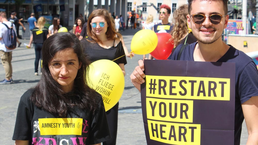 Le Tribunal administratif fédéral (TAF) vient de réviser sa jurisprudence en matière de regroupement familial, il s'agit d'une avancée en matière de protection du droit de la famille en Suisse. © AI