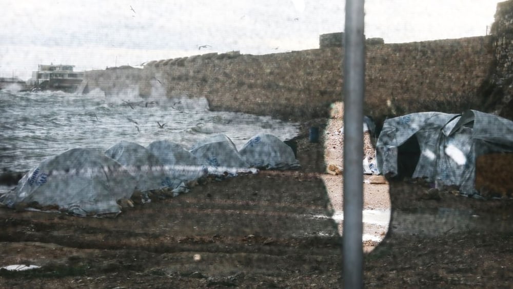 Des réfugiés sur l'île de Chios, en Grèce. © Giorgos Moutafis/Amnesty International