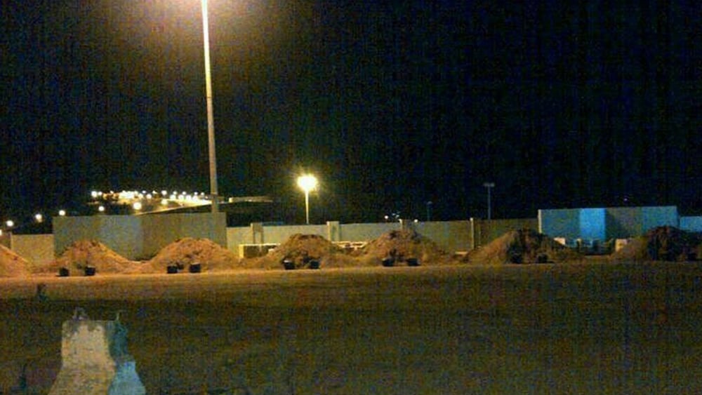 Tas de sables servant aux exécutions. © DR