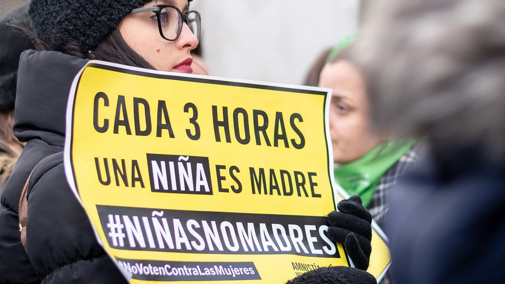 Plusieurs milliers de personnes sont décendues dans les rues de Buenos Aires pour réclamer la dépénalisation de l'avortement, mais le Sénat a finalement rejeté le projet de loi du pouvoir exécutif. © Amnistía Internacional Argentina / Demian Marchi