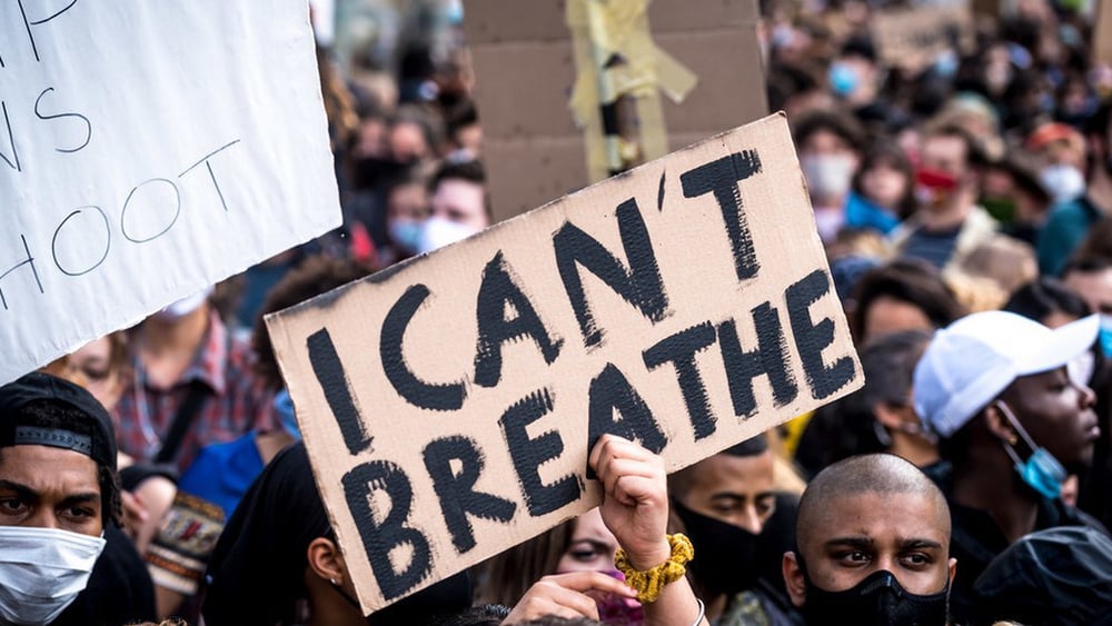 Manifestations contre le racisme et les violences policières: depuis la mort violente de George Floyd, les gens protestent quotidiennement dans les villes américaines. © Christopher Glanzl / Amnesty International Österreich