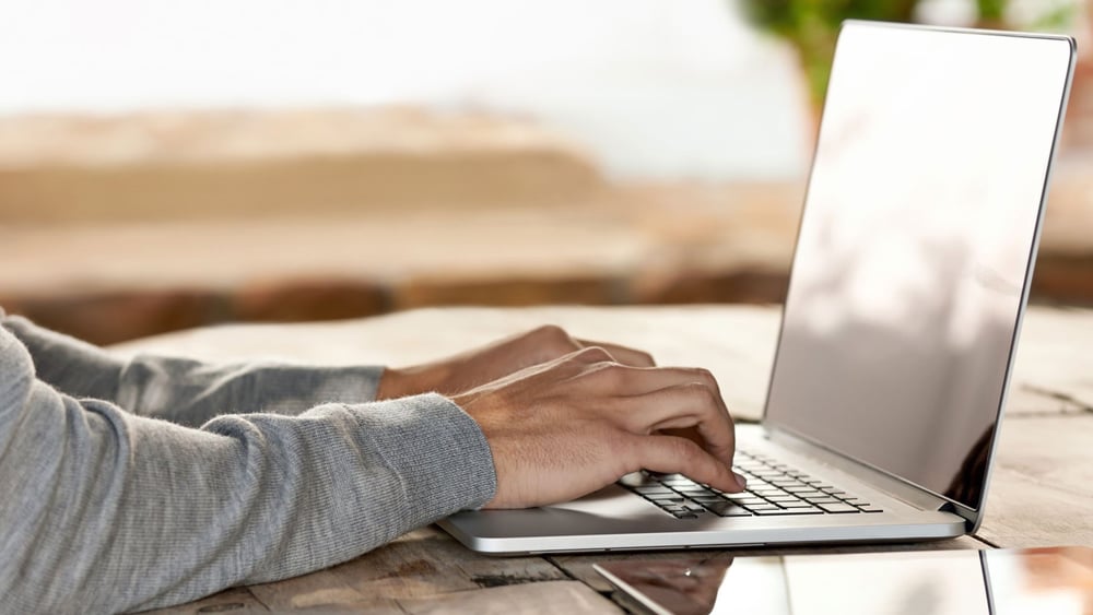 La neutralité, qui implique que chaque contenu mis en ligne sur le réseau soit traité de la même manière, est un principe fondateur d'Internet. © www.PeopleImages.com