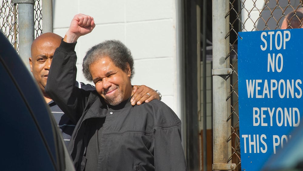 Le rapporteur spécial sur la Torture de l'ONU Juan Mendez a dénoncé l'isolement pour une durée indéterminée imposé à Albert Woodfox, affirmant que ce traitement s’apparentait clairement à la torture. © Travis Spradling/The Advocate via AP