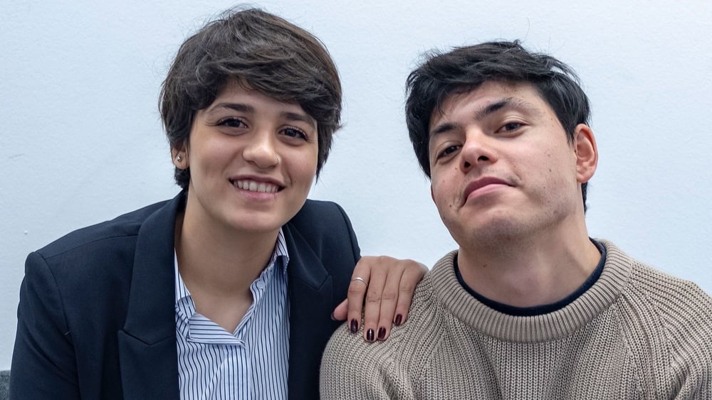 Sarah Mardini et Seán Binder sur une photo de 2018 © Fahrinisa Campana/PRI's The World